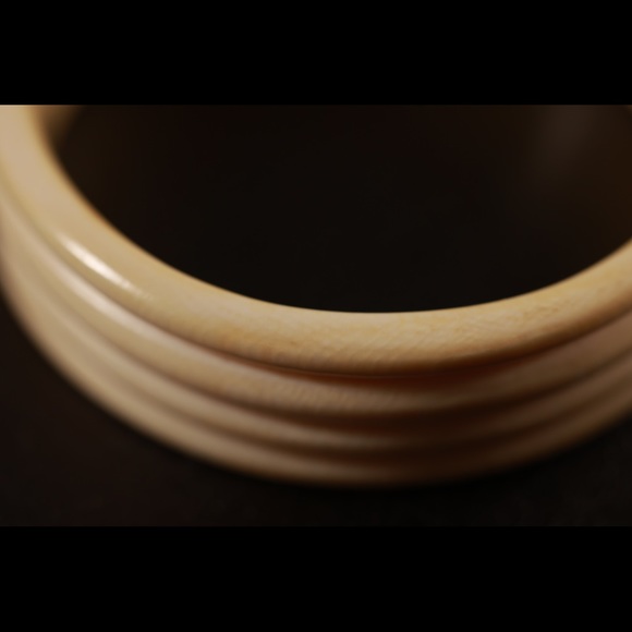 SOLD Real Ivory bangle - Picture 12 of 13